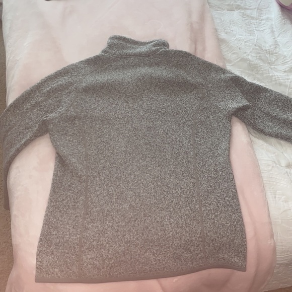 Patagonia Quarter Zip - Picture 4 of 4